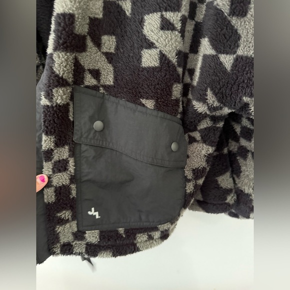 Joy Lab Oversized Checkered Loose Fit Fleece Cropped Jacket Black Green Size M L - Picture 3 of 8